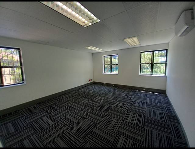 231M² OFFICE TO LET IN BRYANSTON
